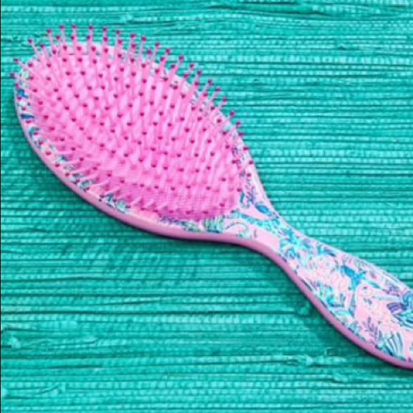 Lilly Pulitzer Other - Lilly Pulitzer GWP hair brush